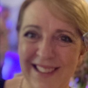 Meet your Posher, Suzanne